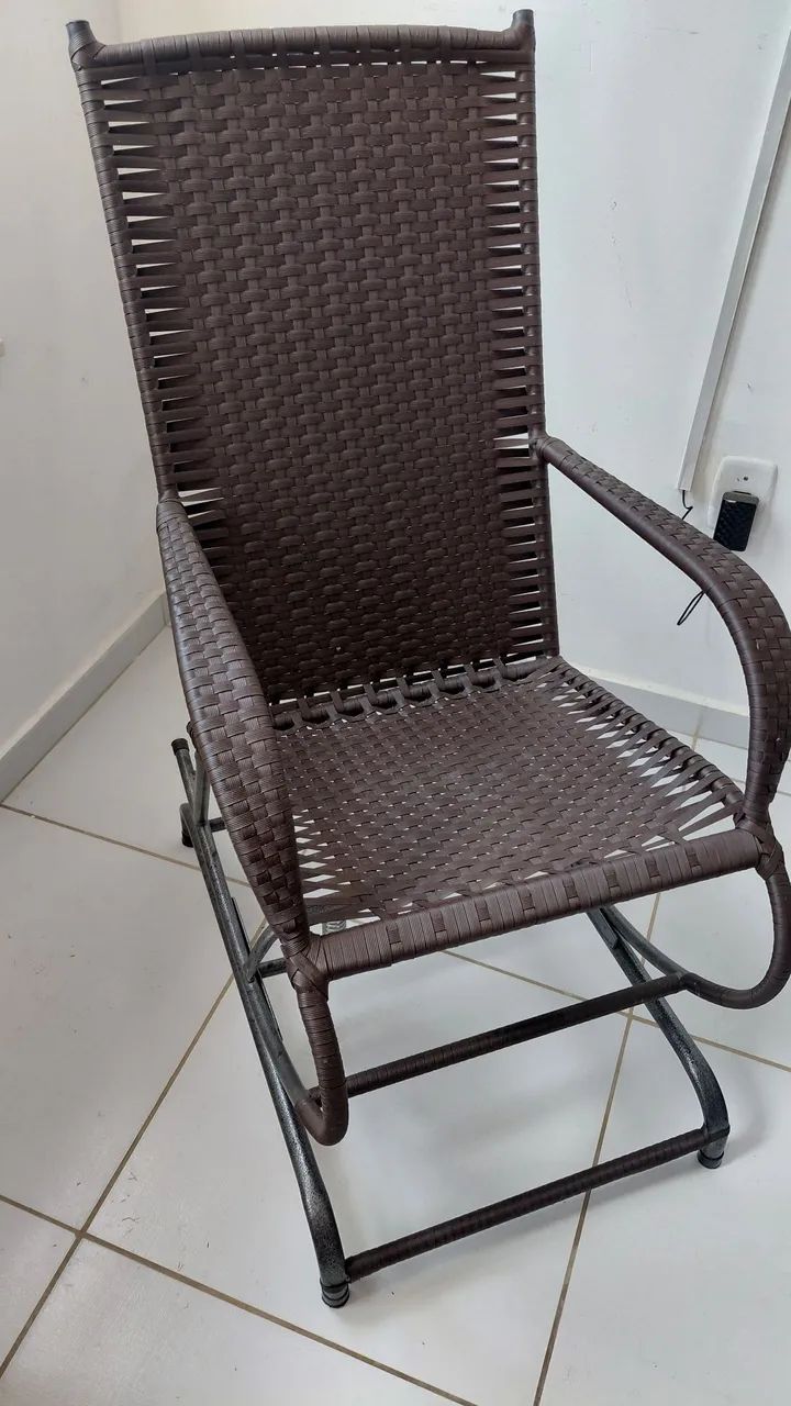 Vendo cadeira de balanço em fibra  - Foto 3
