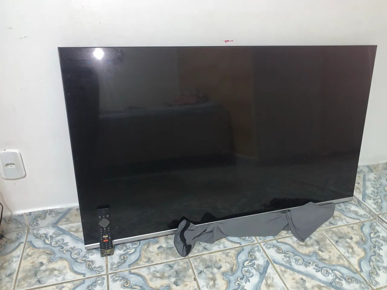 VENDE-SE TV PHILIPS, COM DEFEITO  - Foto 5
