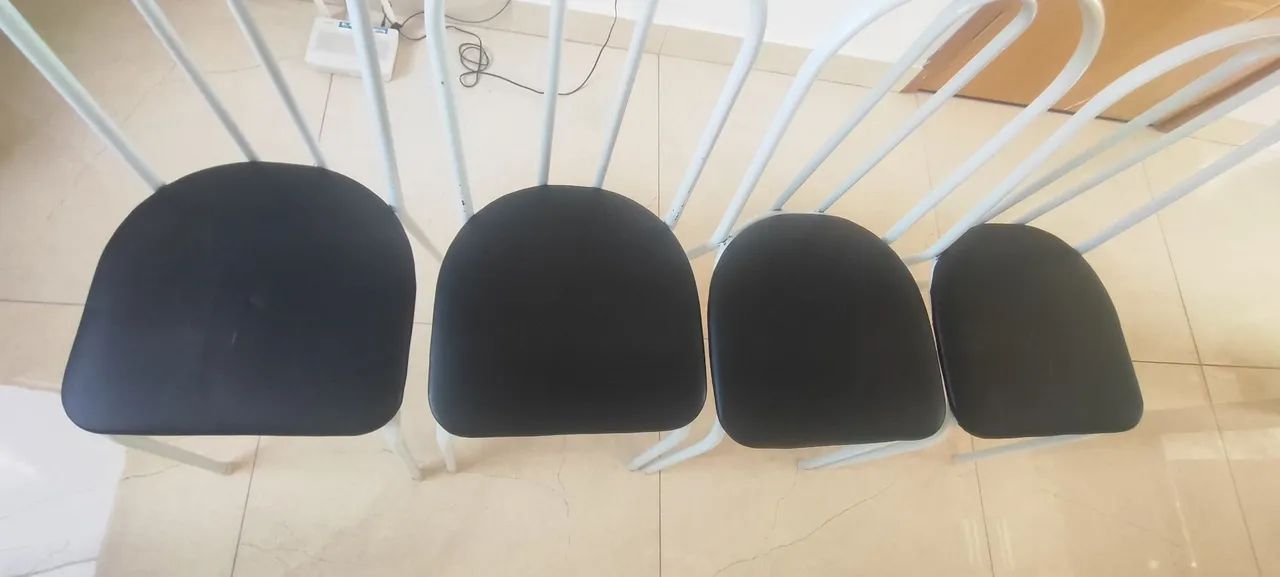 Mesa 4 cadeiras  - Foto 4
