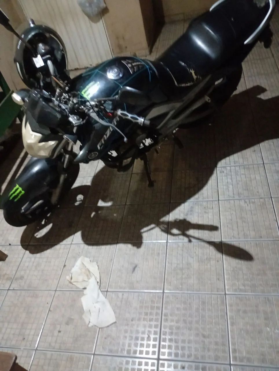 Vendo fazer 250, 700 multa, valor 9000,00