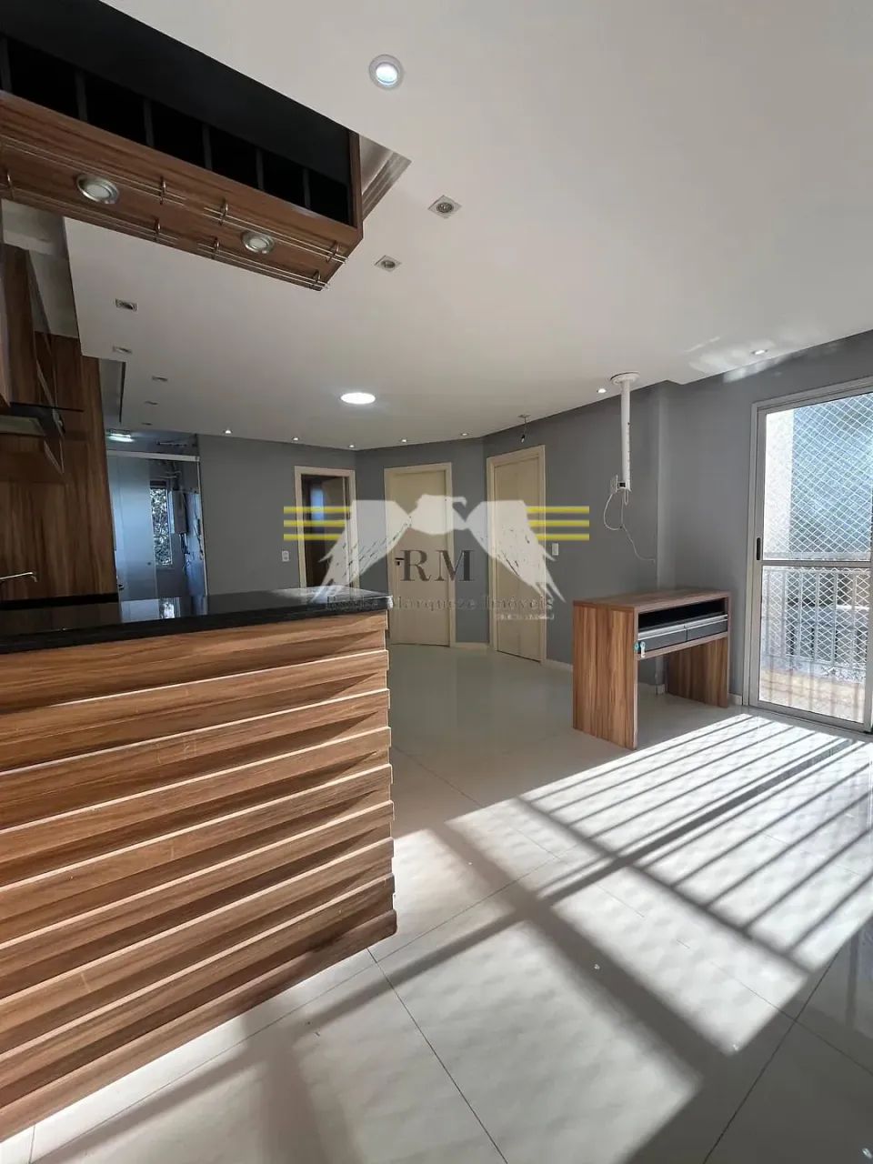 Apartamento com 2 Dormitórios e Armários Completos na Cozinha, Quarto de Casal e Lavanderi - Foto 2