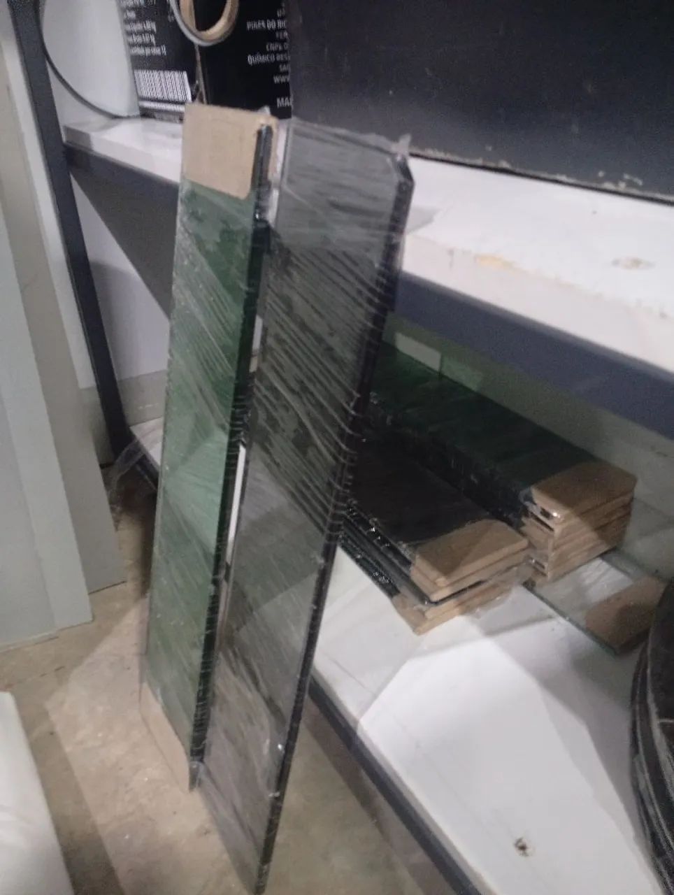 Prateleiras de vidro canto e retangular para banheiro e cozinha 