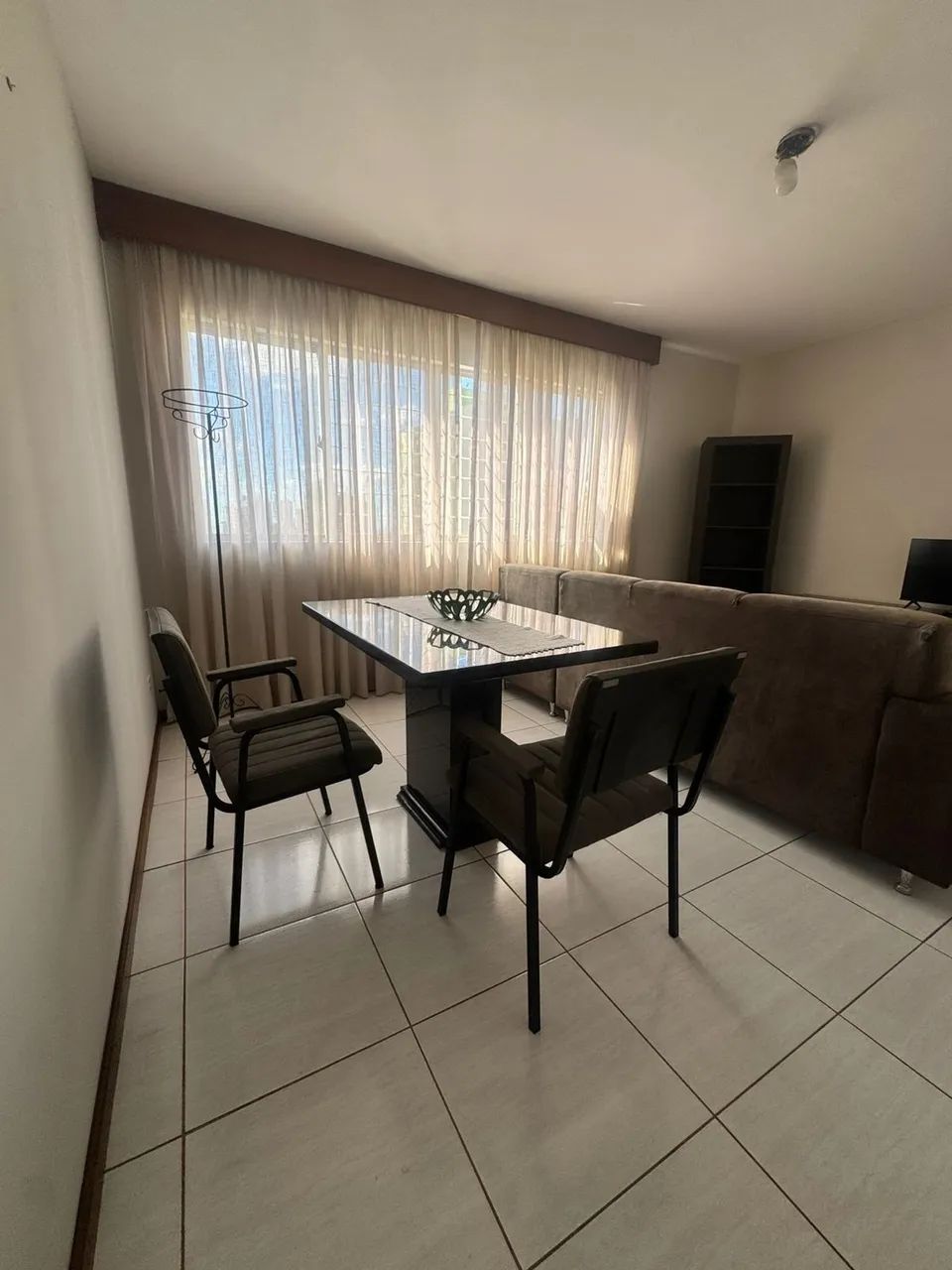 Locação - Apartamento na Zona 01 em Maringá - Foto 4