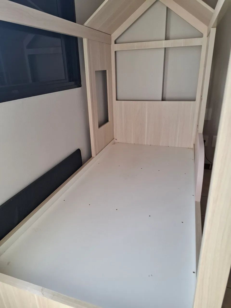 Cama montessoriana solteiro casinha - Foto 4