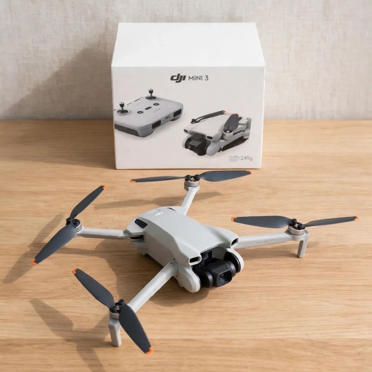 DJI Mini 3  com controle - Impecável - apenas 10 voos