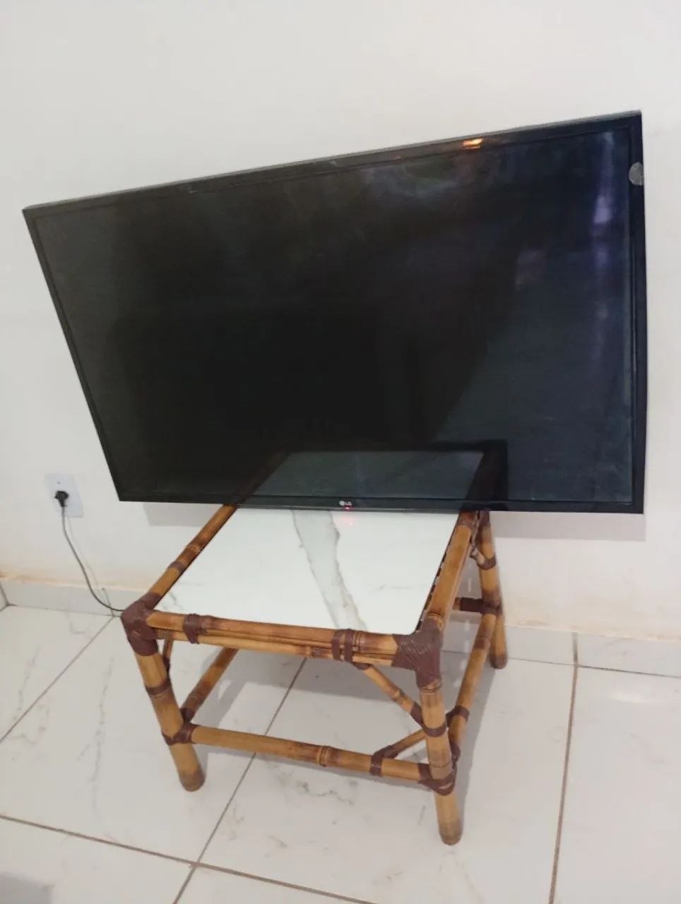 Tv para retirada de peças 