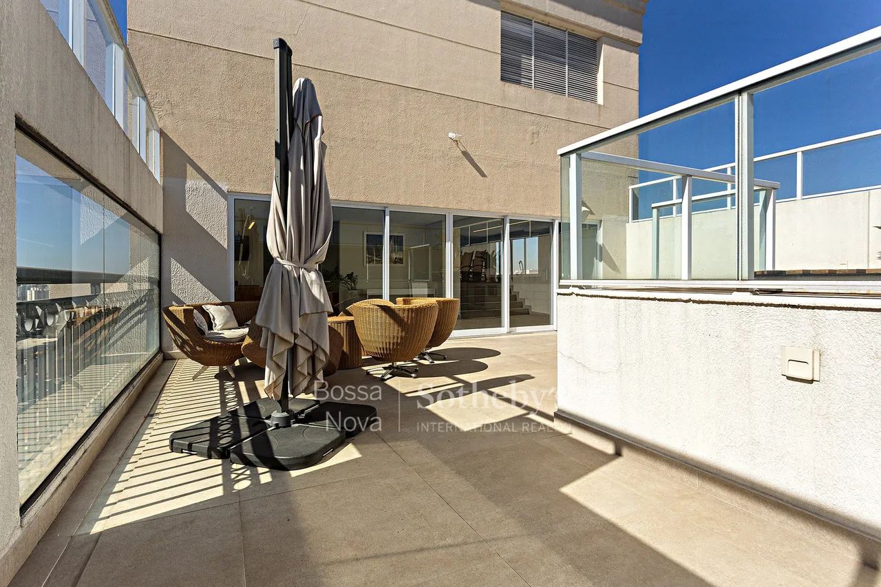 Cobertura duplex com vista para a cidade, terraço e espaço gourmet - Foto 3