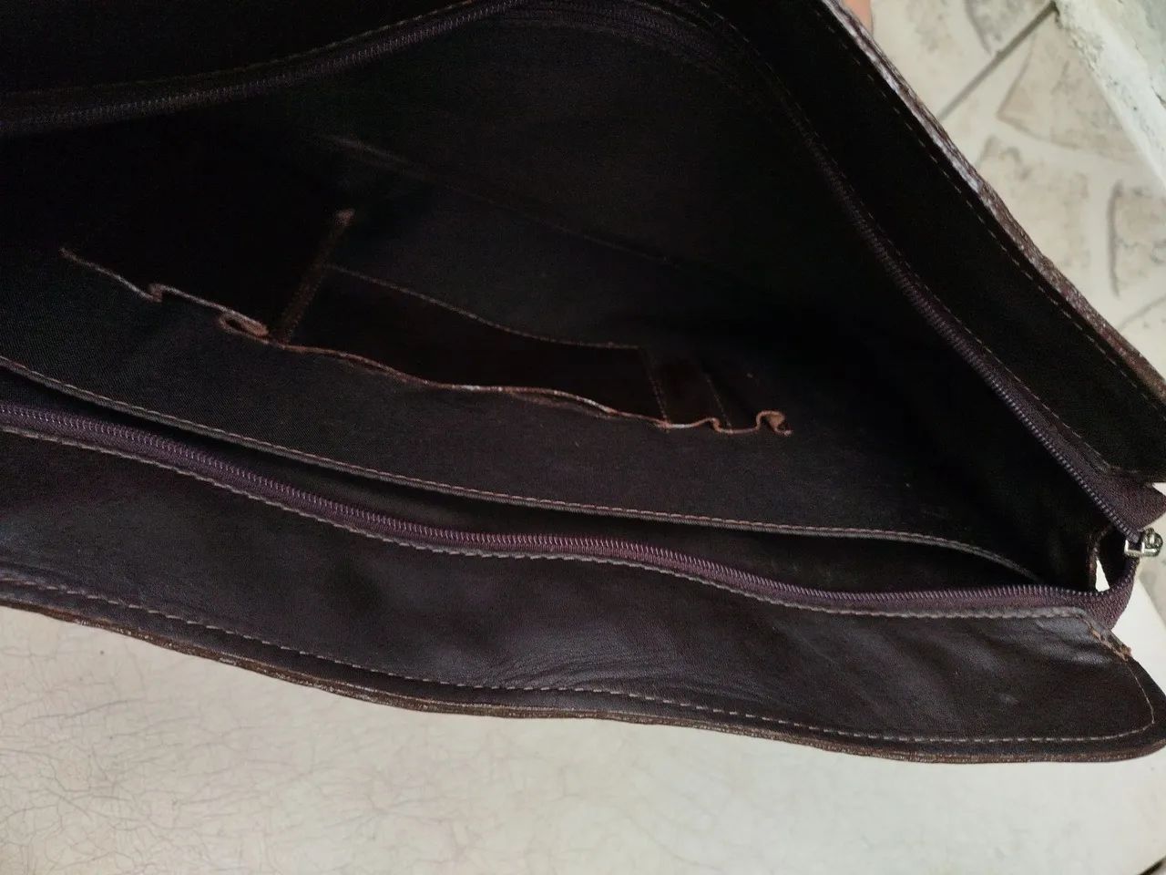 Bolsa maleta marrom escuro  - Foto 4