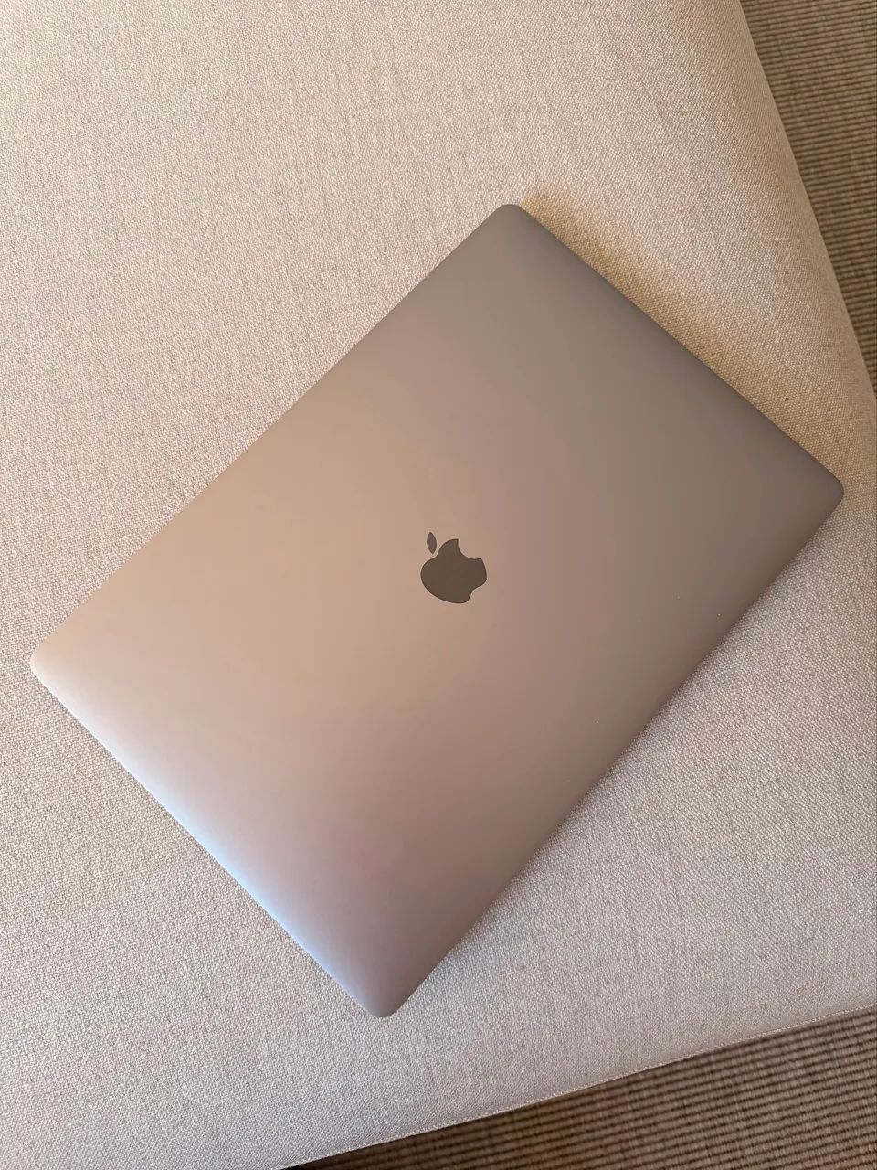 Macbook pro 16, intel core i7, 512gb
