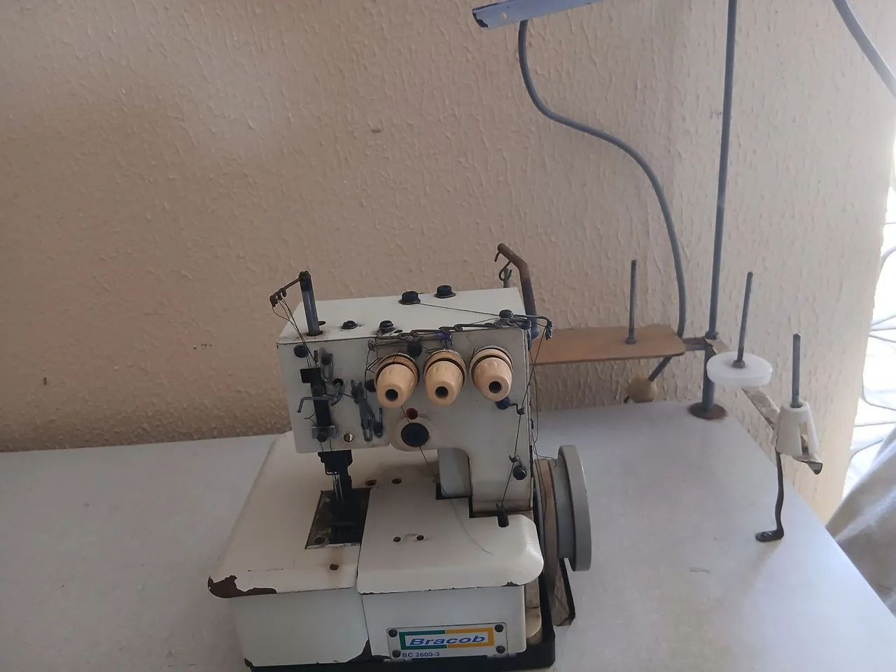 Máquina de costura  - Foto 4
