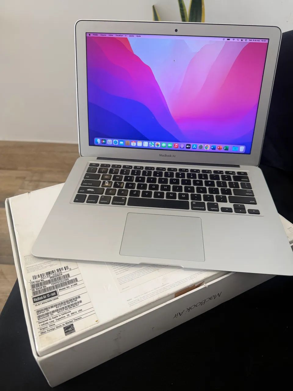 MacBook Air 2019 13インチ i5/8GB/256GB/US配列 Apple Macbook Air 2019 com Intel Core I5 de 1,6 Ghz (13