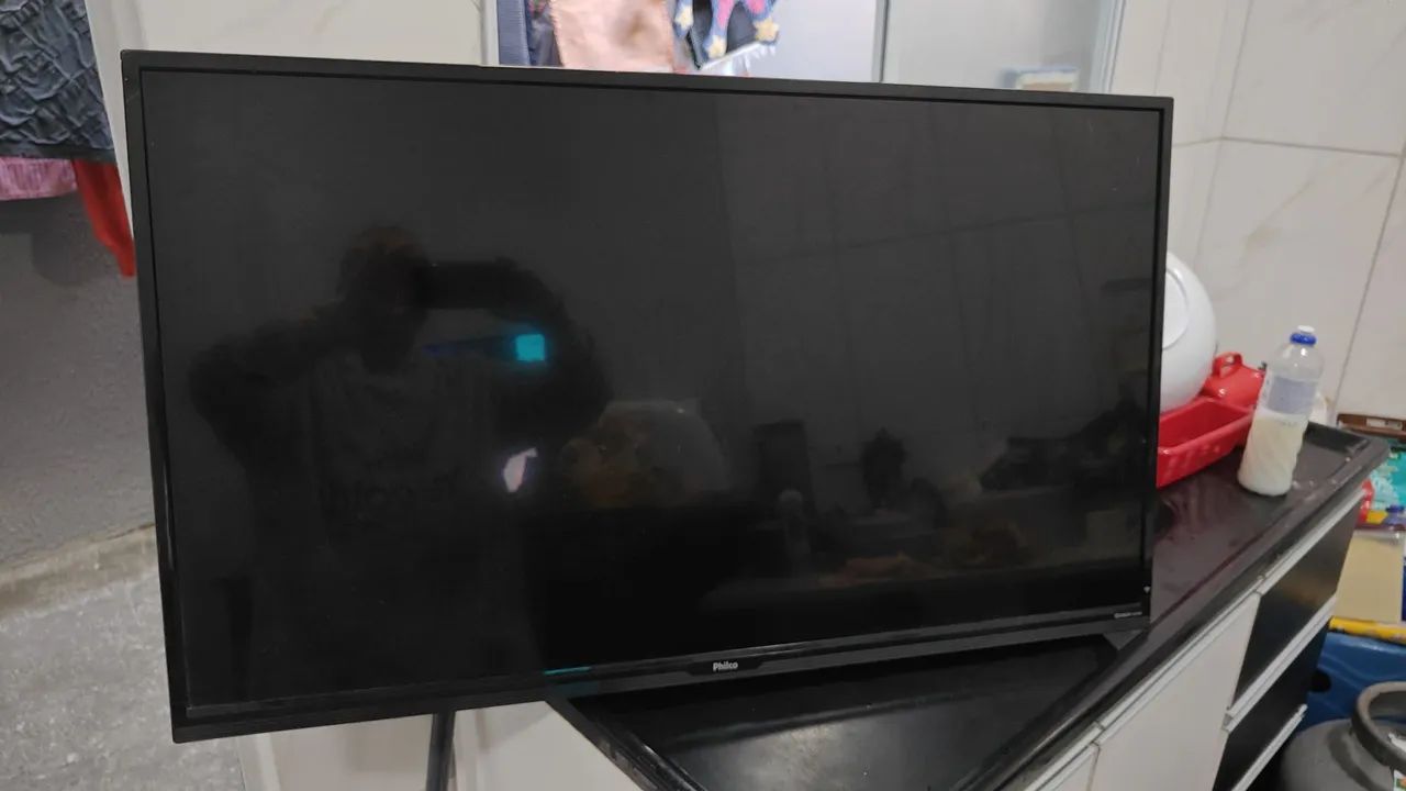 Vendo 2:tvs tela quebrada