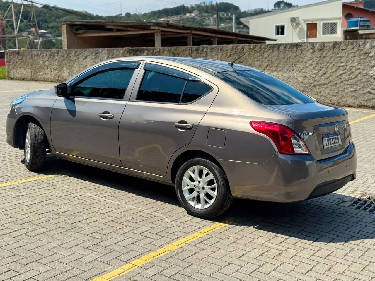 Nissan Versa S 1.0 12V Flexstart 4P Mec. 2016 - Foto 2