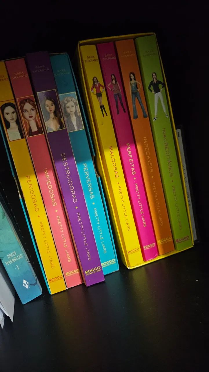 Box 8 livros pretty little liars
