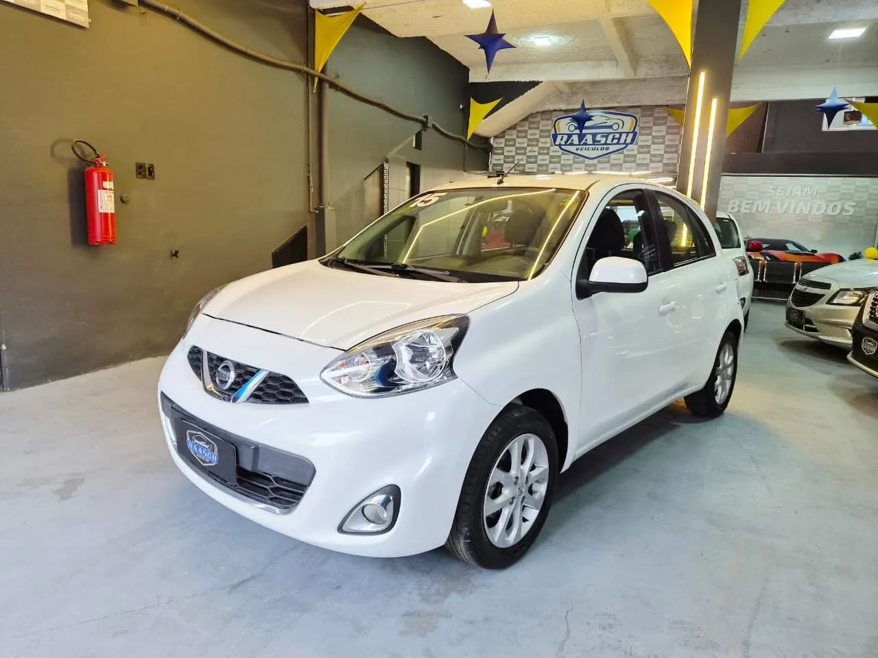 Nissan March 2015