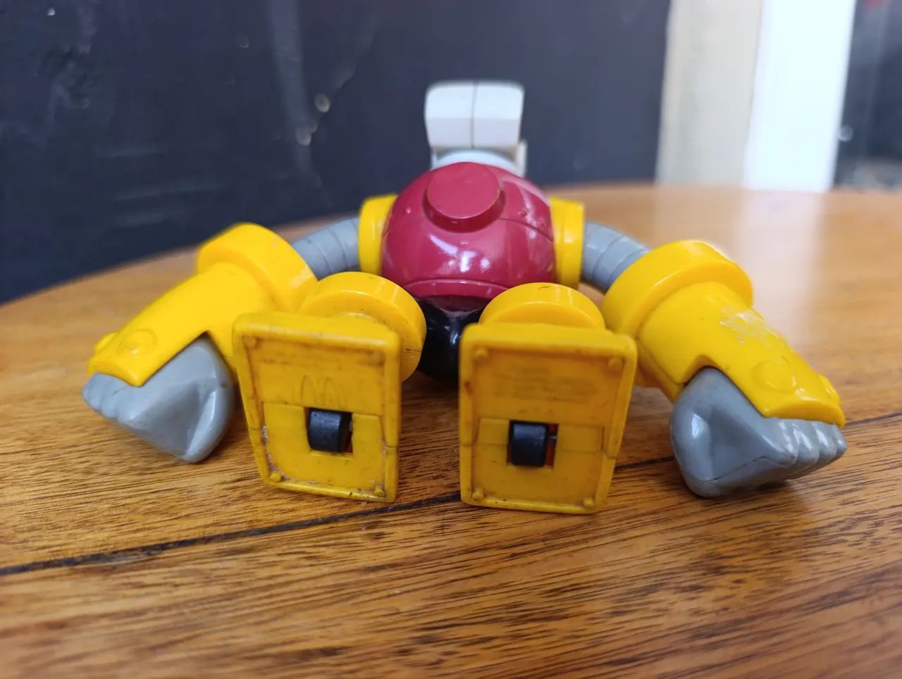 GUTS MAN MEGAMAN MCDONALD'S 2006  - Foto 3