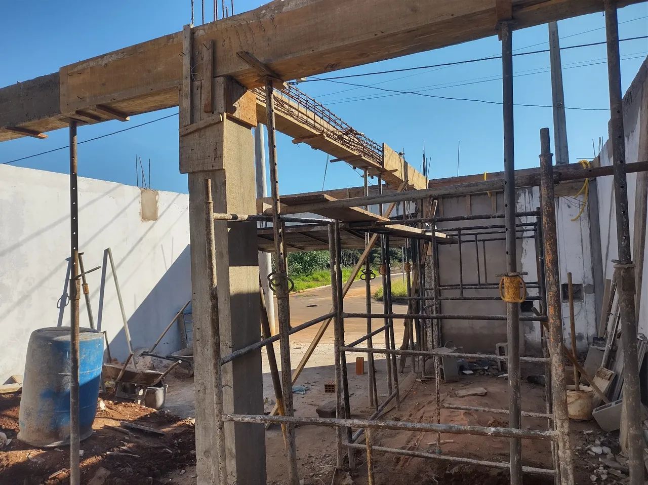 Eu trabalho com reforma e faço casas do alicerce ao acabamento em gerais  - Foto 4