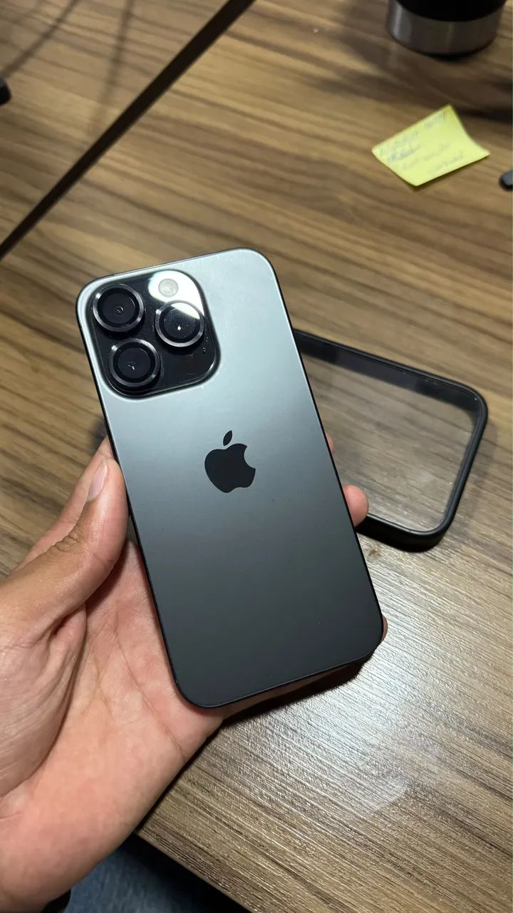 IPhone 15 pro - Foto 3