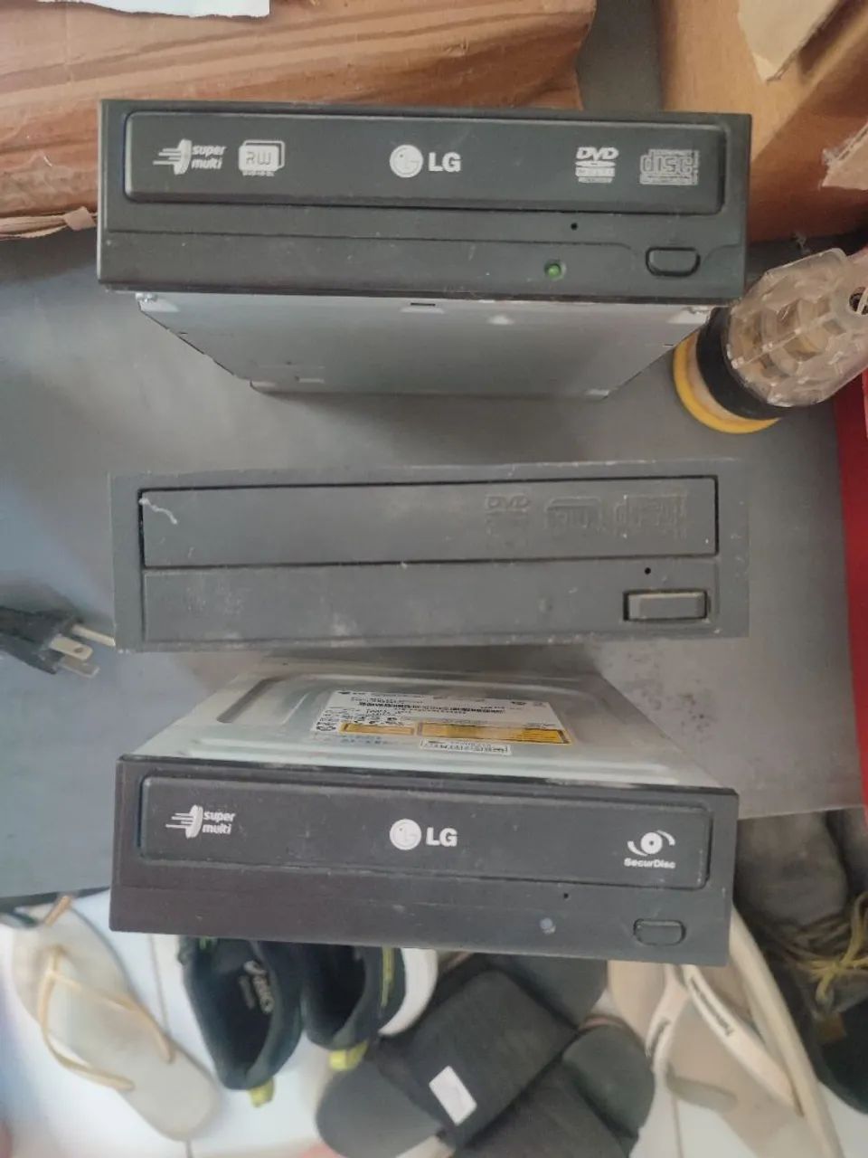 3 leitor de cd e dvd valor 20,00 - Foto 2