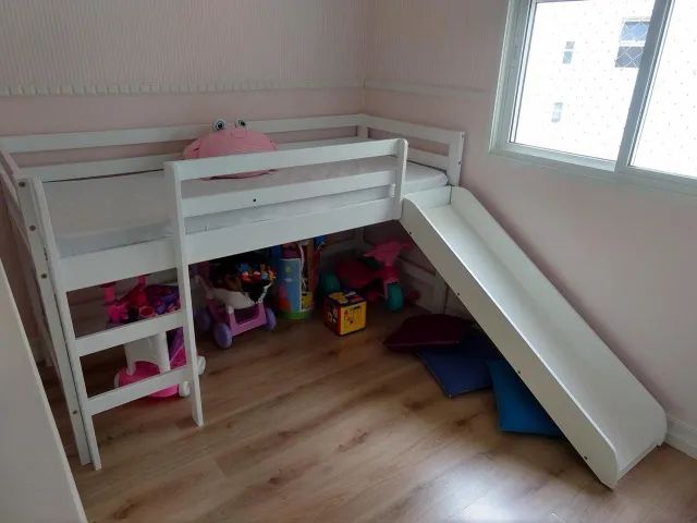 Cama infantil com escorregador