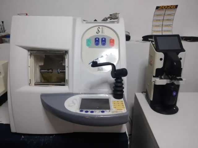 Maquina de montar Essilor Delta 1  - Foto 2