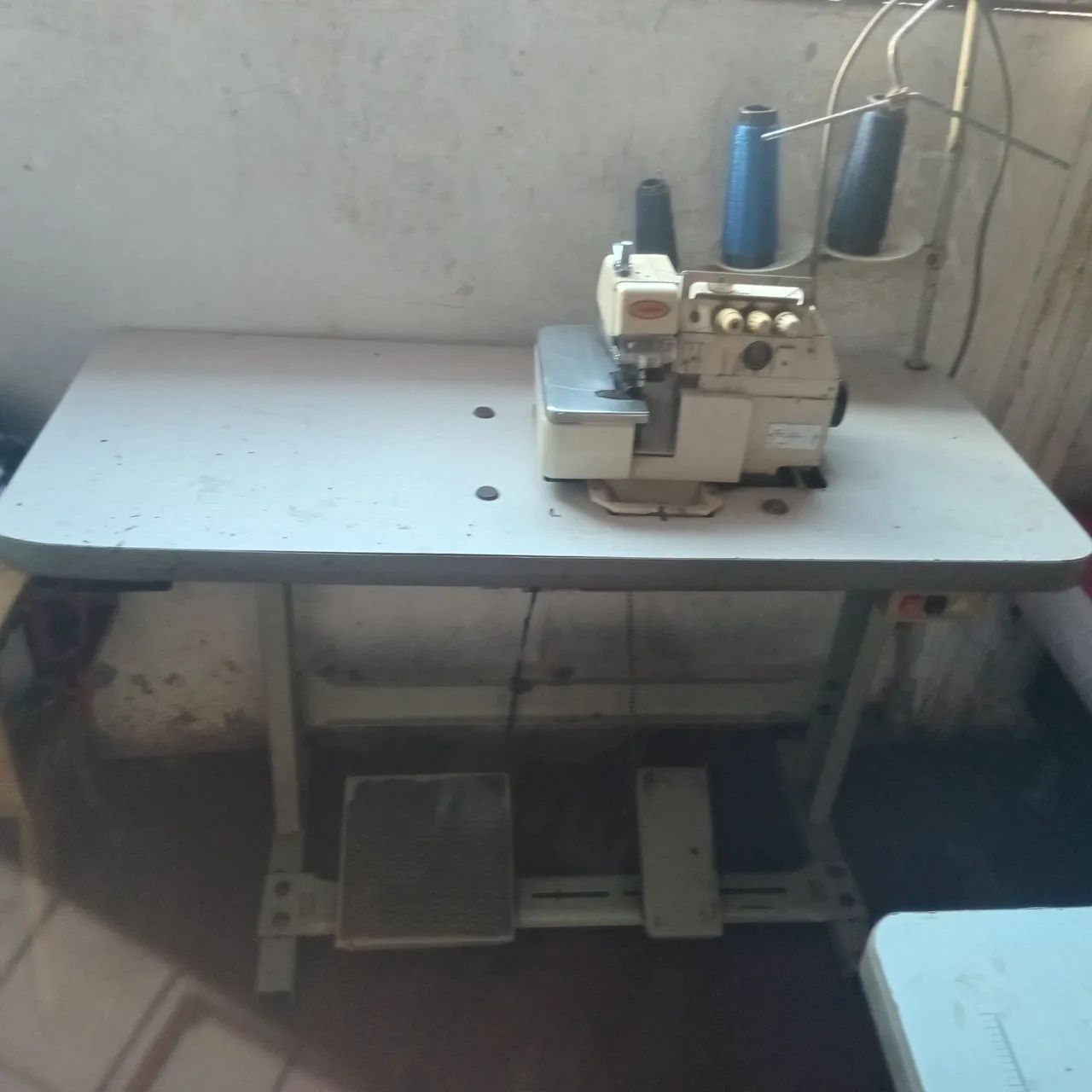 Máquina overlok 