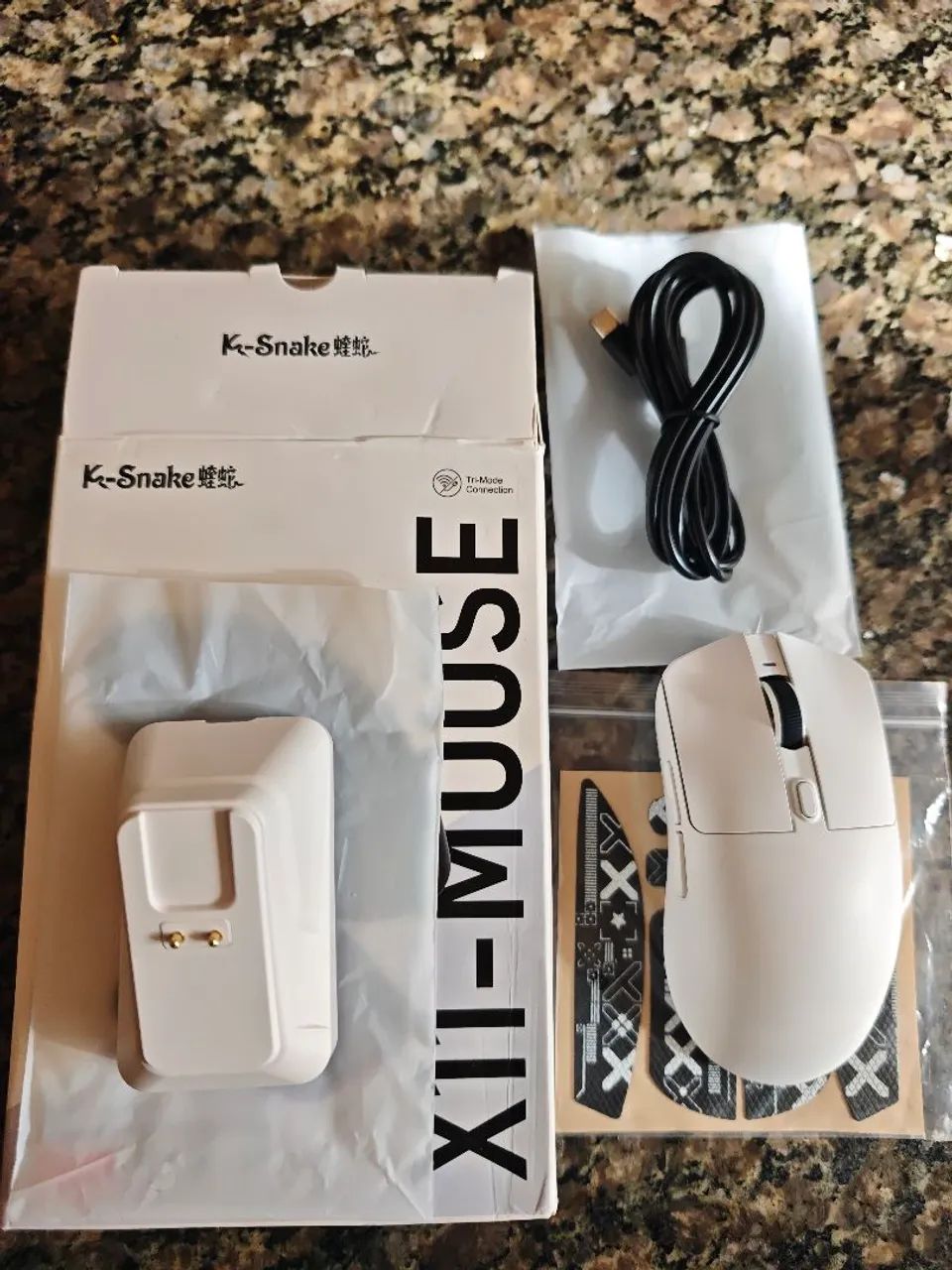 Mouse K-snake X11 com dock carregamento Cor Branco - Foto 3