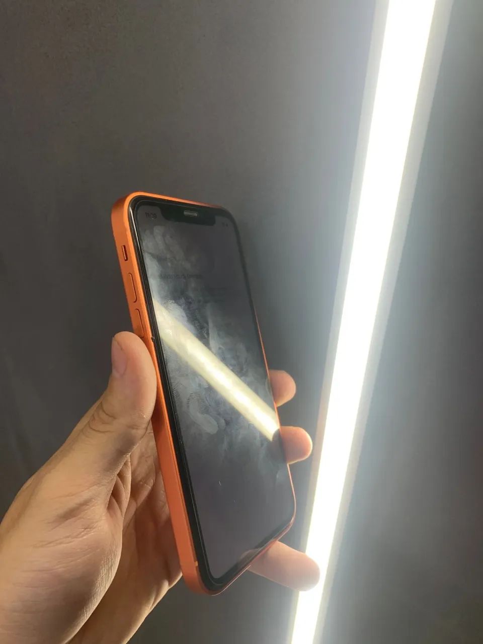iPhone XR na carcaça laranja  - Foto 5