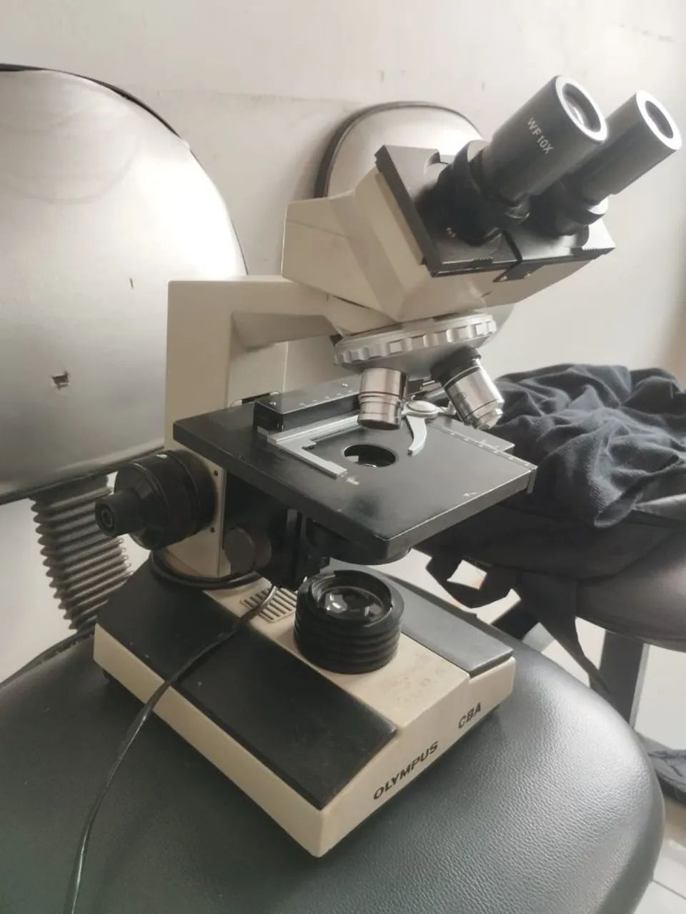 Microscópio Olympus CBA