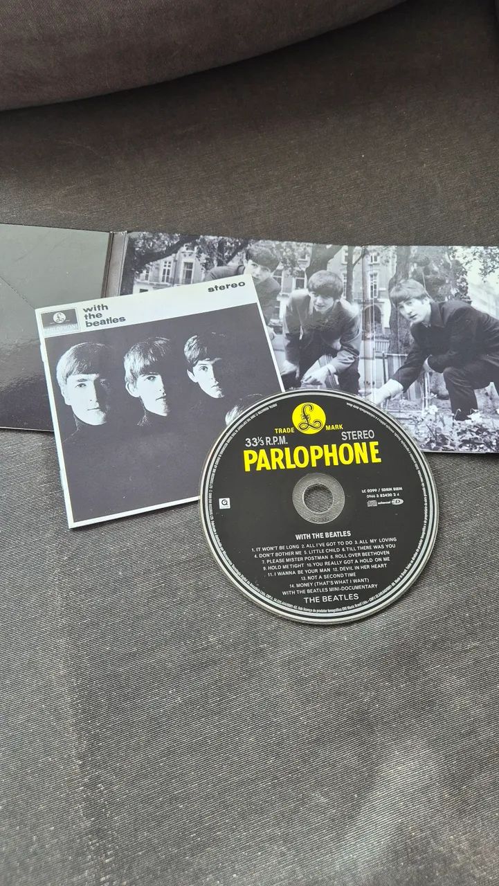 With The Beatles - Stereo - Foto 4
