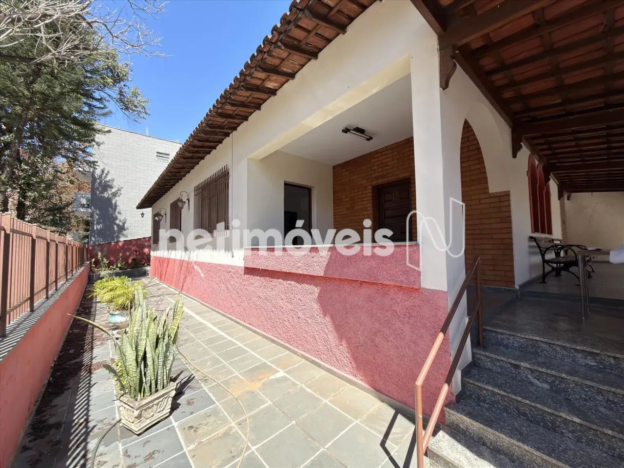 CASA IDEAL PARA LOCAÇÃO COMERCIAL