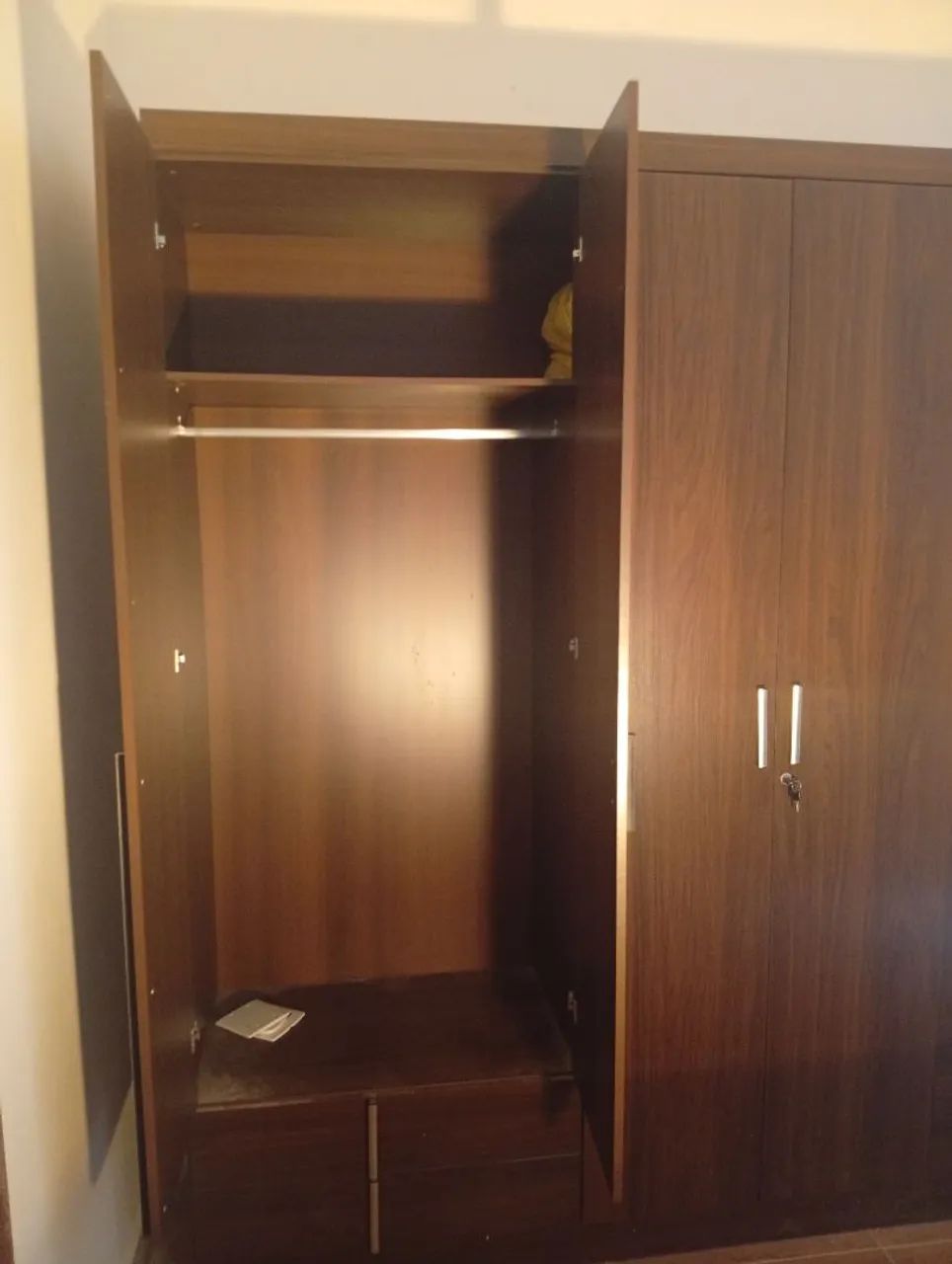 Guarda roupa montado nunca usado  - Foto 3