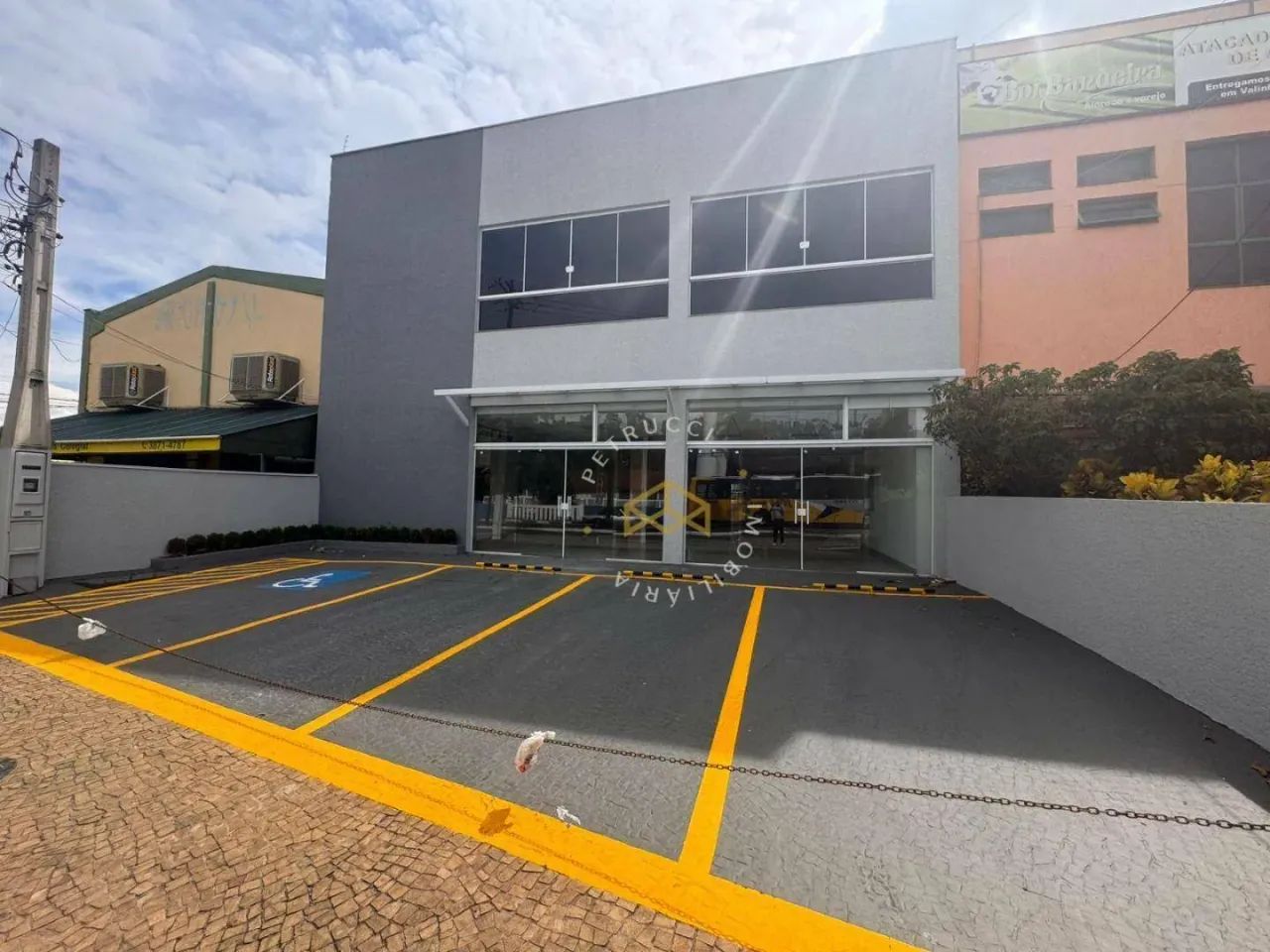 Prédio para alugar, 600 m² - Centro - Valinhos/SP