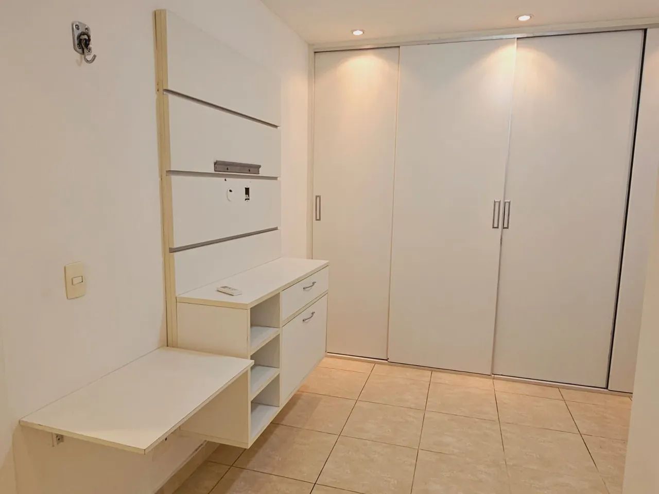 **Apto Excelente, c/ Armários Modulados** - Foto 2