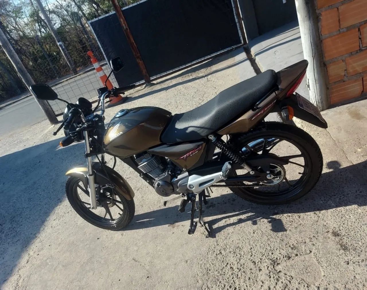 Titan 150 esd cinza rust  toda Restaurada 