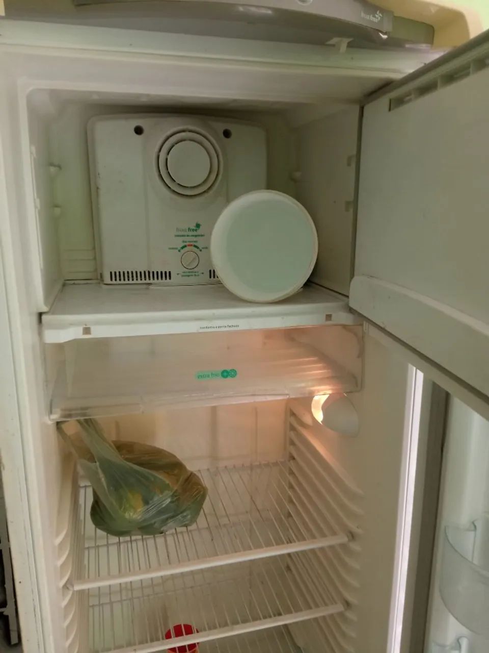 Vende geladeira consul pra vim bosca * valo 450reais - Foto 2