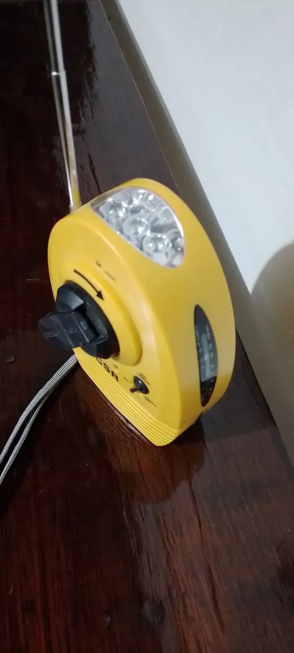 Radio  fm am  e lanterna  de led  - Foto 4