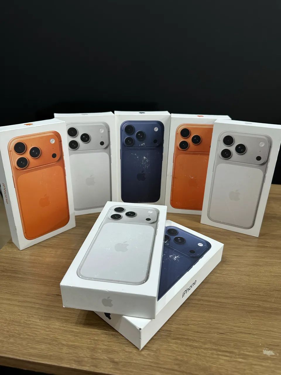 iphone17pro 256G 残債無し iPhone 17 Pro 256gb azul - prata - laranja NOVOS - Celulares e