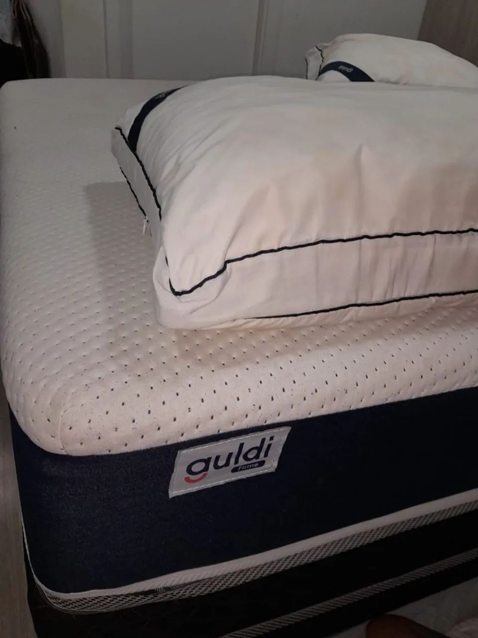 COLCHAO GULDI PREMIUM + TRAVESSEIROS PREMIUM+ BOX+CABECEIRA CHIQUE!!! IMPERDÍVEL E BARATO! - Foto 3