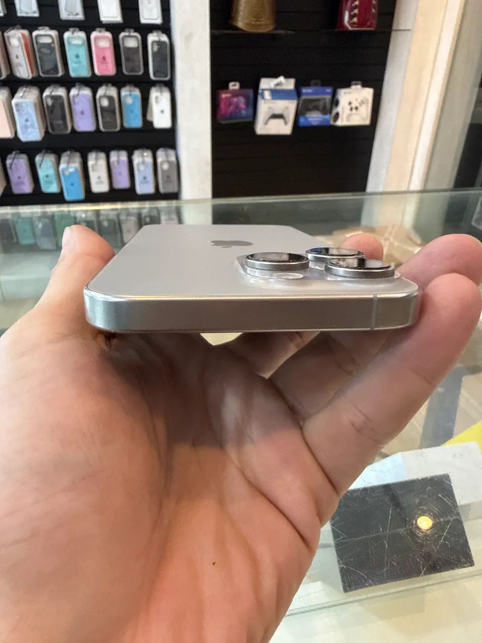 Iphone 16 Pro Max 256 semi Bateria 93% - com garantia  - Foto 4