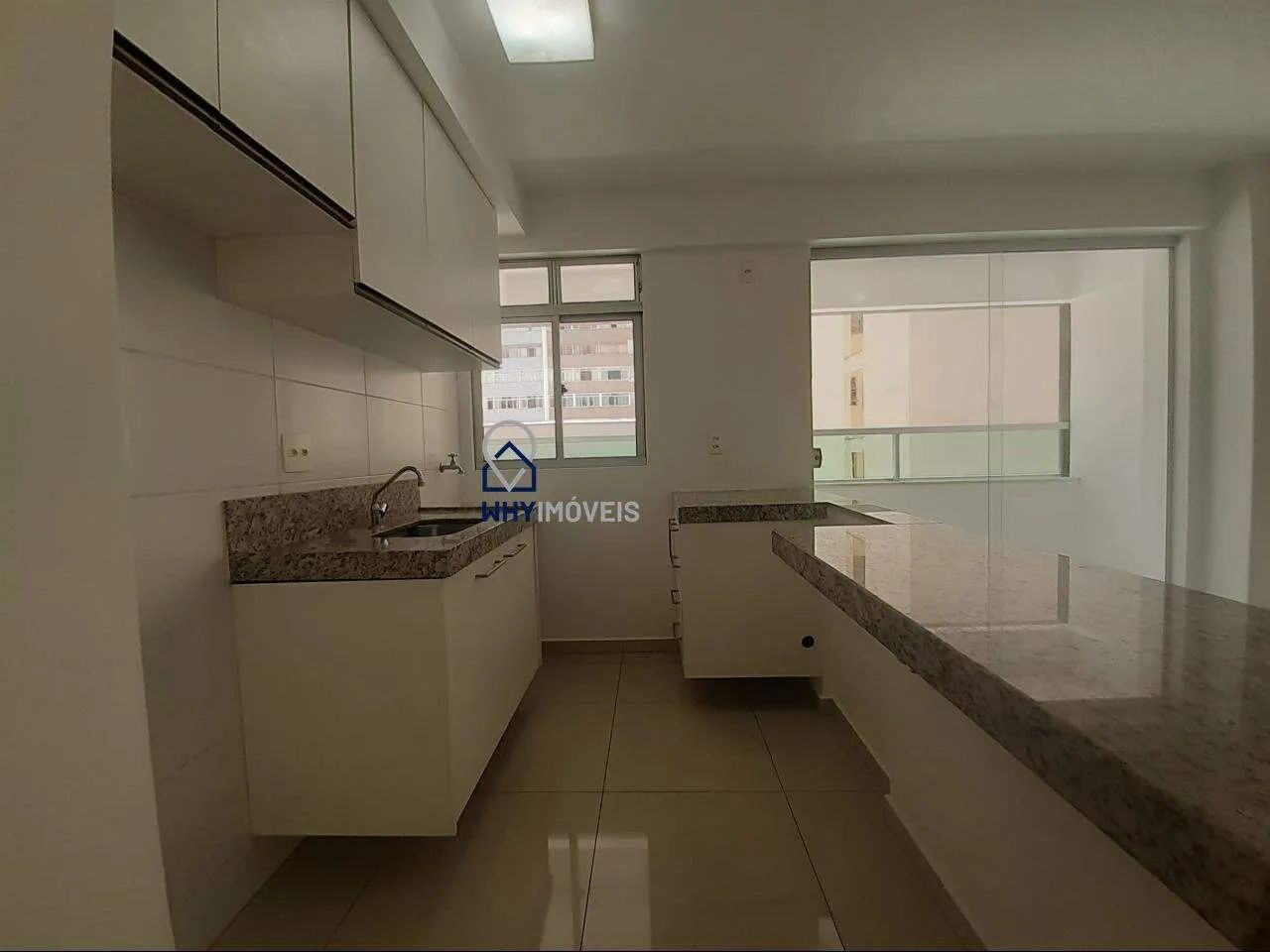 Apartamento 1 quarto no Centro (fundo) com varanda e 1 vaga - Foto 4