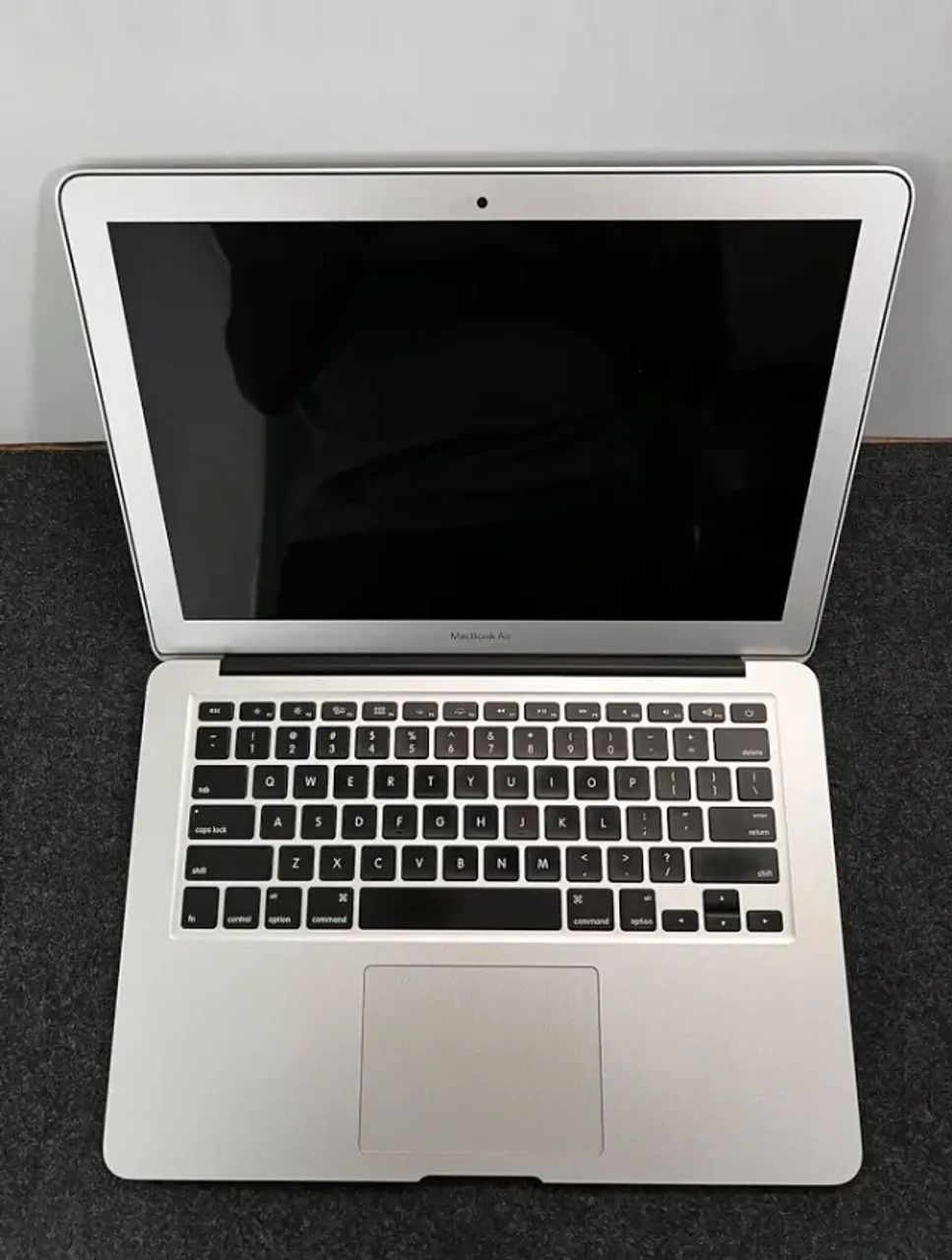 MacBook Air (13 polegadas, 2017), 8GB, 128 GB de Armazenamento