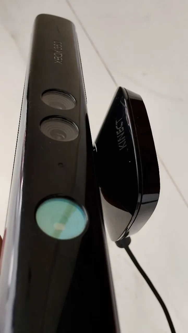 Kinect, câmera para XBOX 360.