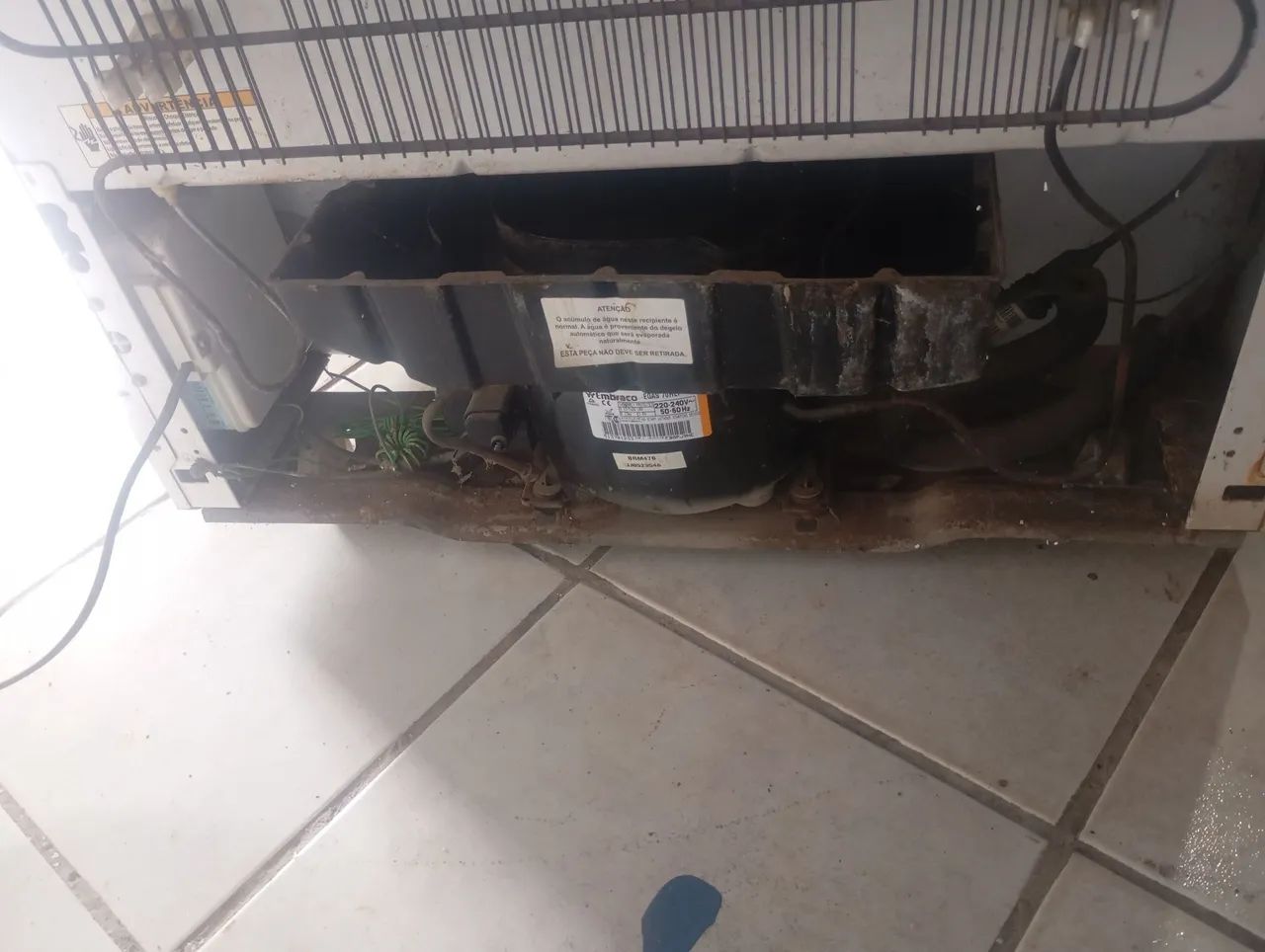 Geladeira com defeito  - Foto 4