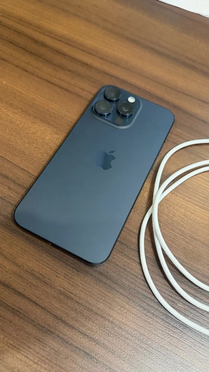 iPhone 15 Pro Max - Foto 3