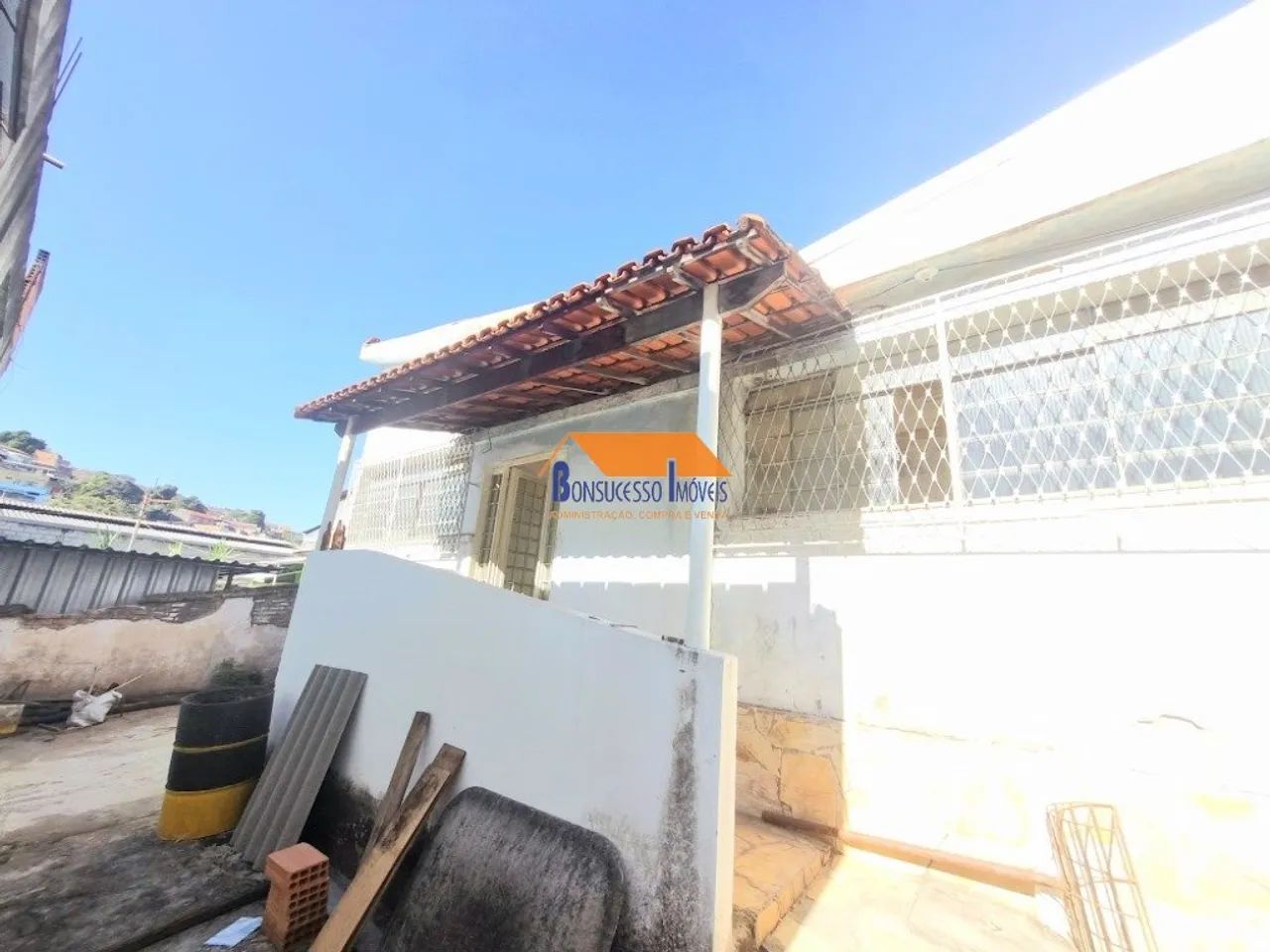 Casa de 3 quartos no bairro Ermelinda