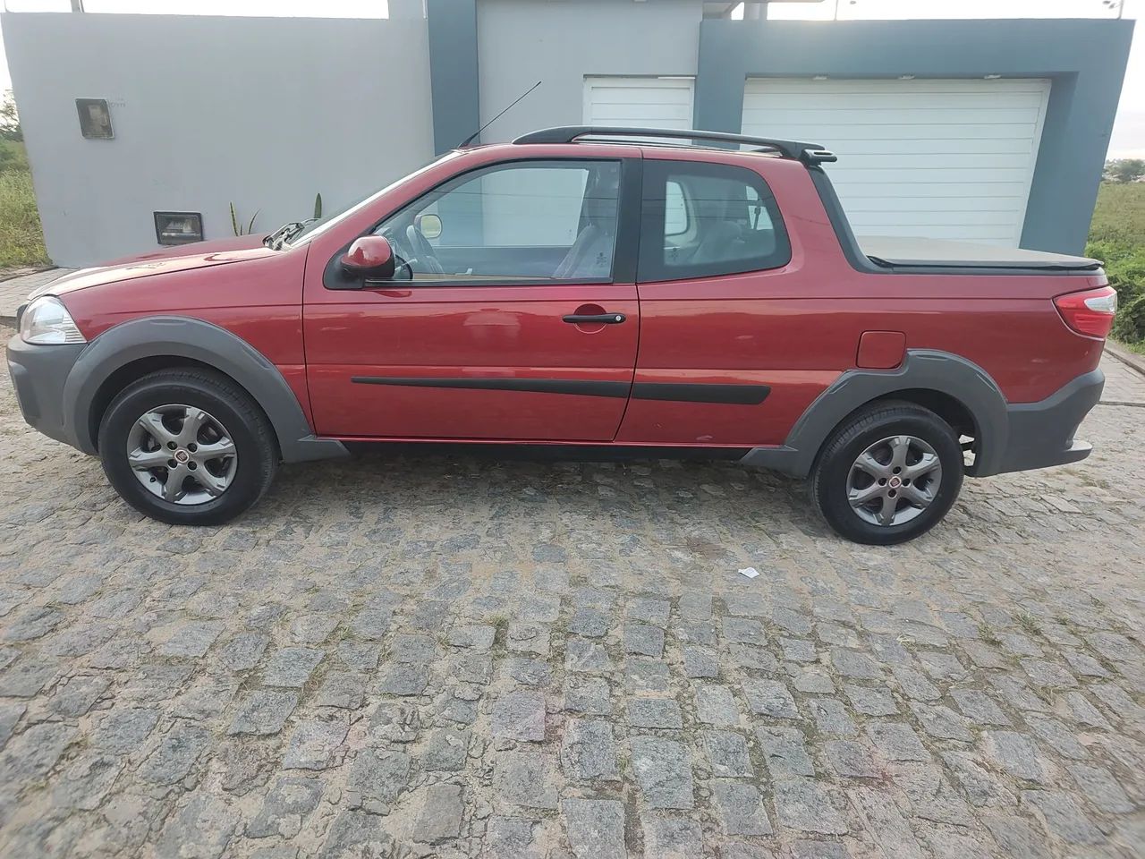 Fiat Strada Working 1.4 MPI Fire Flex 8V CD 2012