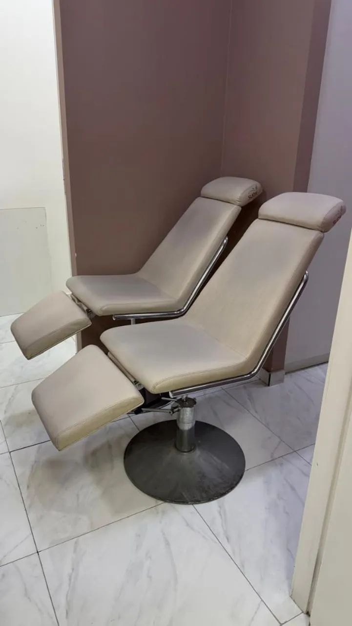 Duas cadeiras para salão  - Foto 2
