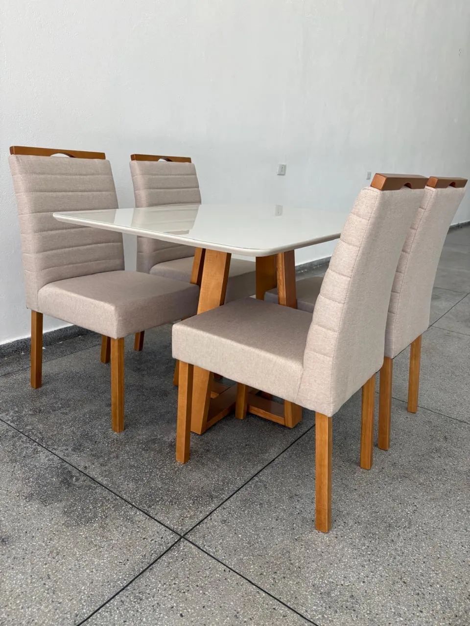 MESA DE JANTAR 120x80 COM 4 CADEIRAS - Foto 3