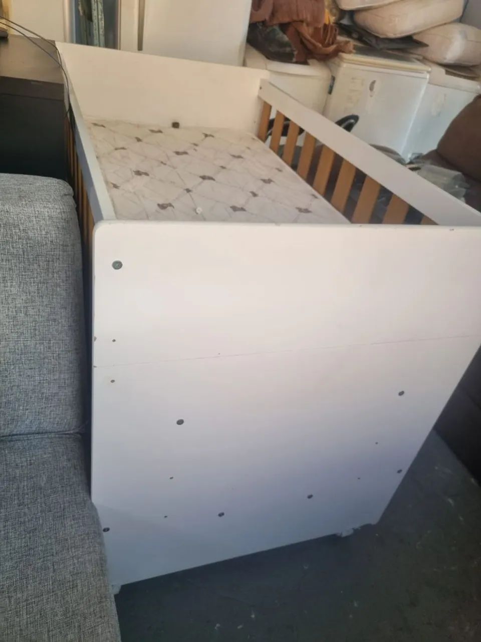 Vendo lindíssimo berço americano com colchão!!  - Foto 3